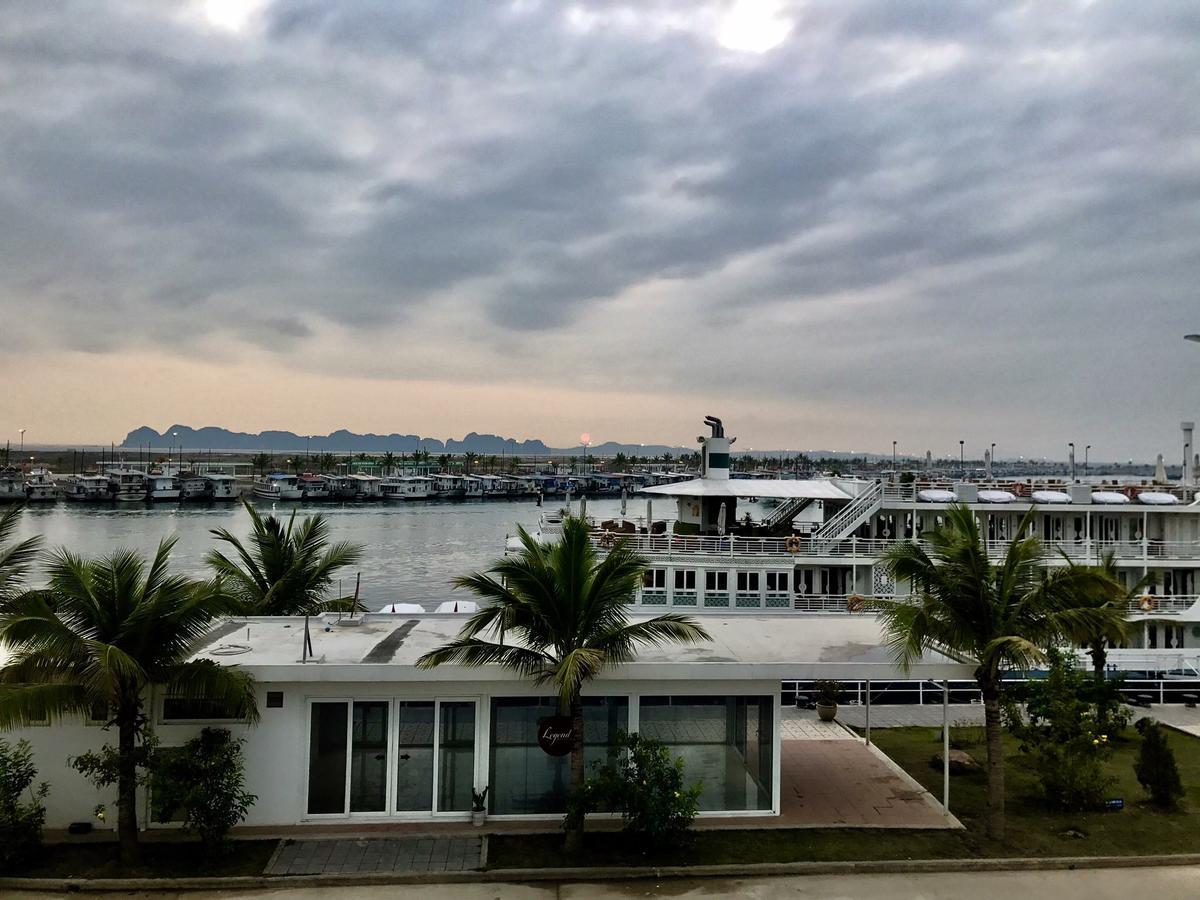 Sunsea Hotel Ha Long Bagian luar foto